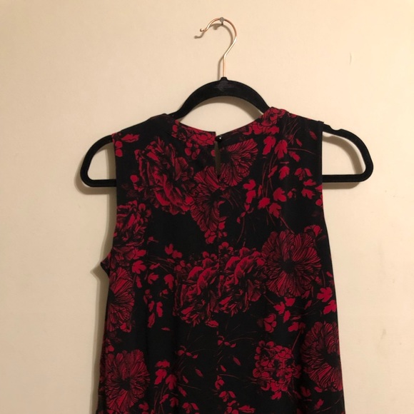 Nice business-casual top - Picture 2 of 3